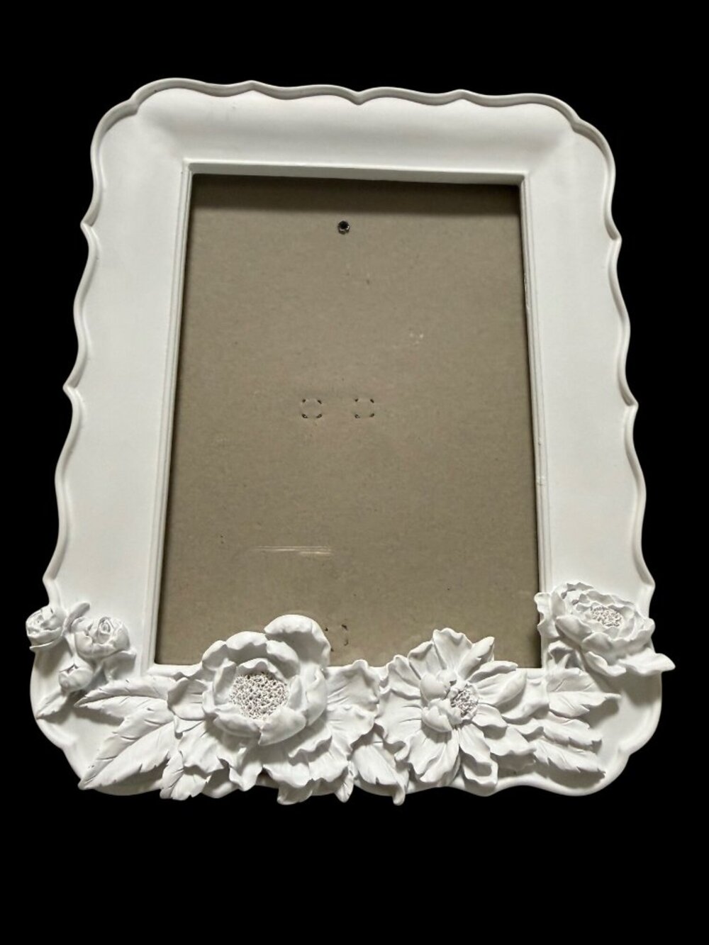 Laura Ashley White Resin Floral Picture Frame 5x7 Scalloped Edge Cottagecore